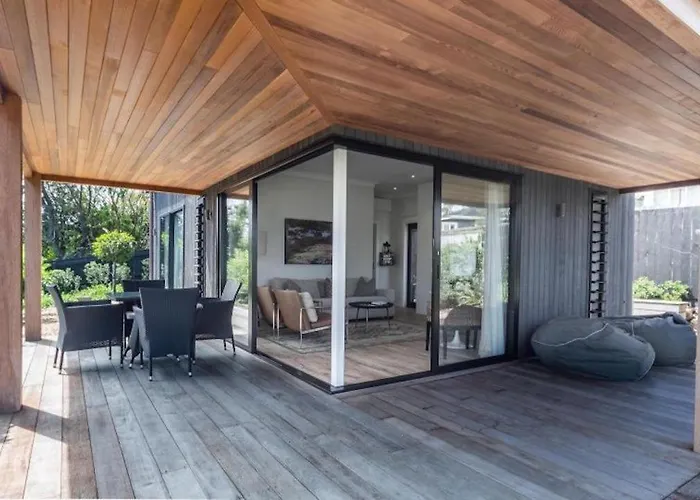 Moa 30 Runga - Stay Waiheke